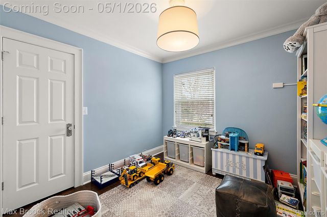 1583 Clarendon Road, Bloomfield Hills, MI 48302