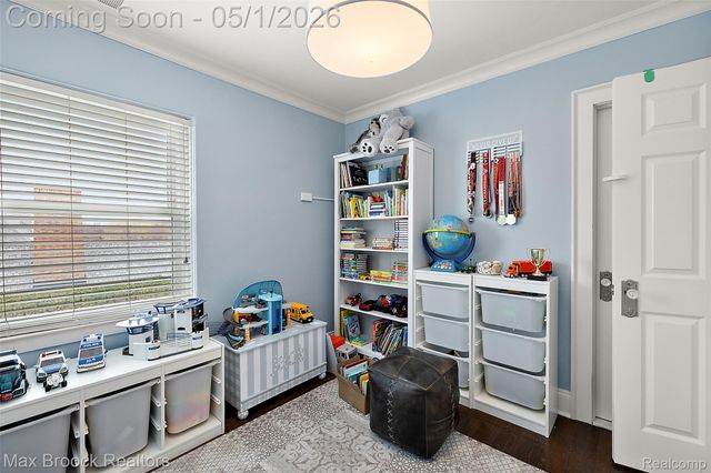 1583 Clarendon Road, Bloomfield Hills, MI 48302