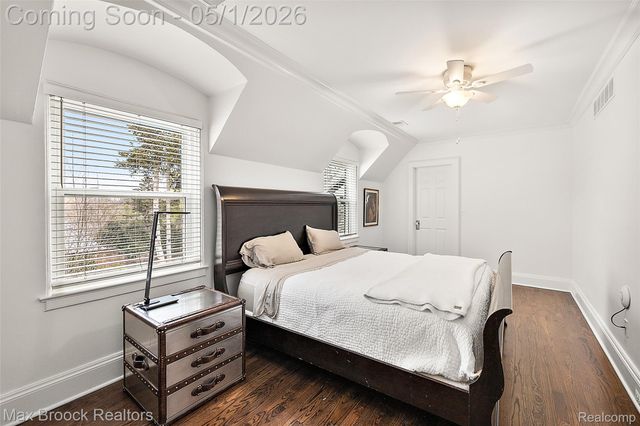 1583 Clarendon Road, Bloomfield Hills, MI 48302