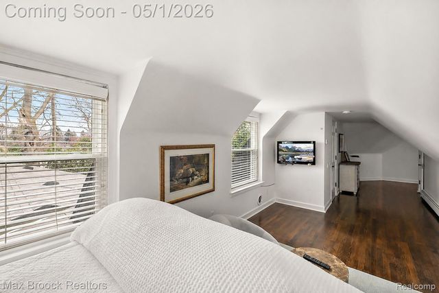 1583 Clarendon Road, Bloomfield Hills, MI 48302
