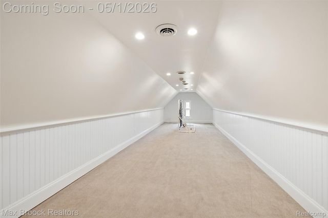 1583 Clarendon Road, Bloomfield Hills, MI 48302