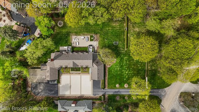 1583 Clarendon Road, Bloomfield Hills, MI 48302