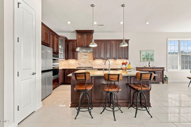 2534 Cedar Hedge Court, Apex, NC 27523