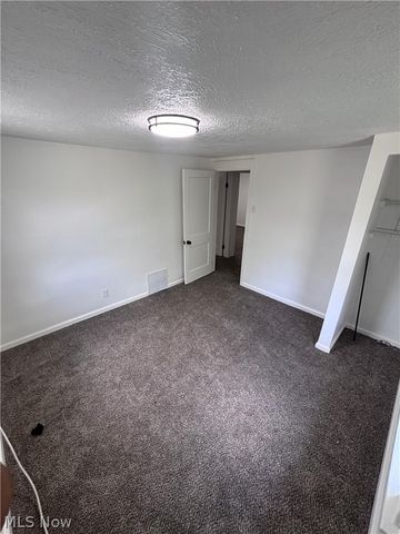 418 Stanton Avenue, Akron, OH 44301