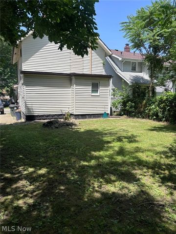 418 Stanton Avenue, Akron, OH 44301