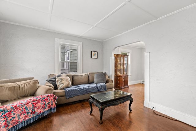 26 Archer St, Lynn, MA 01902