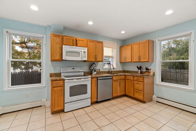 26 Archer St, Lynn, MA 01902