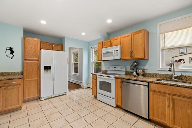 26 Archer St, Lynn, MA 01902