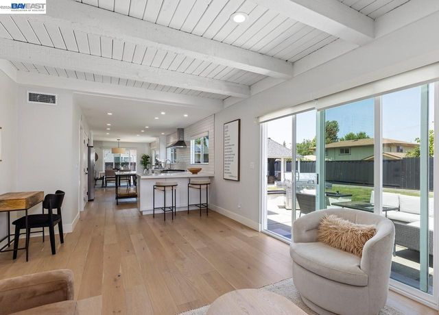 7515 San Sabana Rd, Dublin, CA 94568