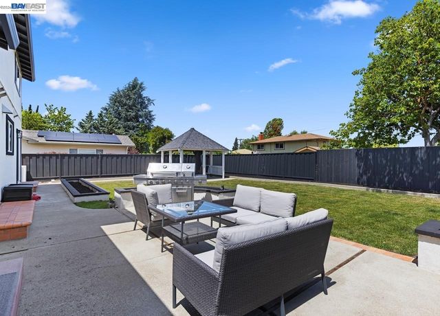 7515 San Sabana Rd, Dublin, CA 94568
