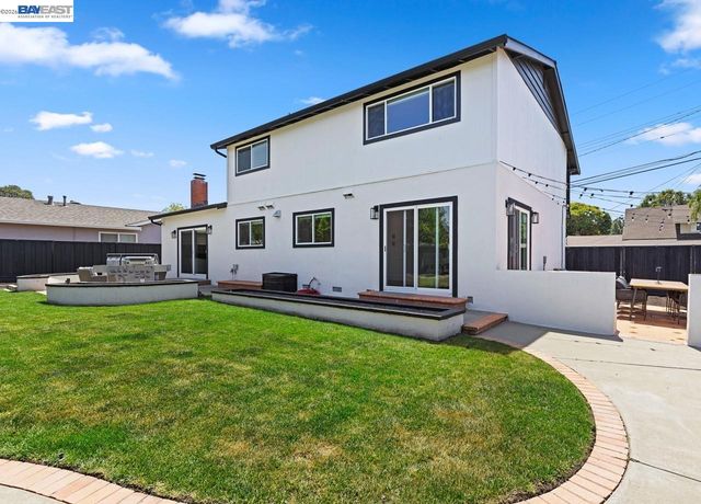 7515 San Sabana Rd, Dublin, CA 94568