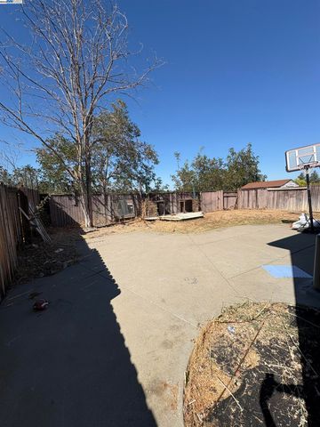 1157 Rockspring Way, Antioch, CA 94531