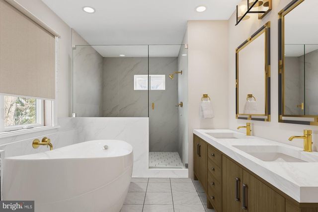 5829 25TH RD N, Arlington, VA 22207