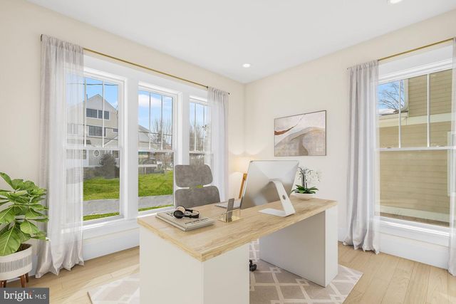 5829 25TH RD N, Arlington, VA 22207