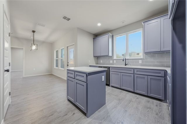 714 Mereet Dr, Corpus Christi, TX 78418