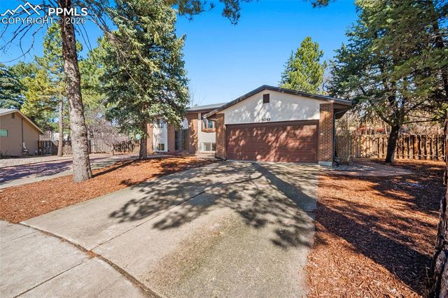 5242 Constitution Avenue, Colorado Springs, CO 80915