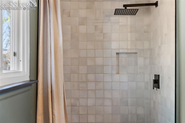 5242 Constitution Avenue, Colorado Springs, CO 80915