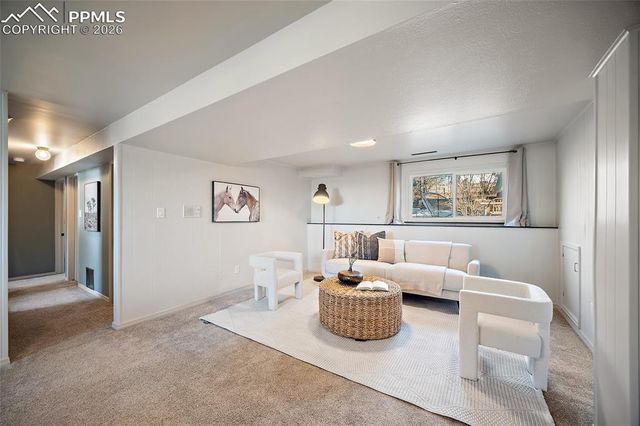 5242 Constitution Avenue, Colorado Springs, CO 80915