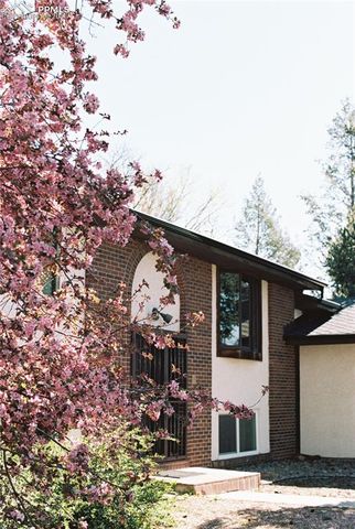 5242 Constitution Avenue, Colorado Springs, CO 80915