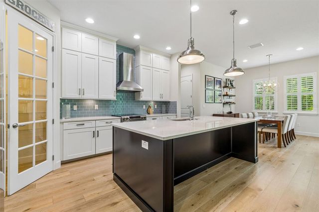 7872 MARSH POINTE DRIVE, Tampa, FL 33635