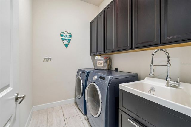 7872 MARSH POINTE DRIVE, Tampa, FL 33635