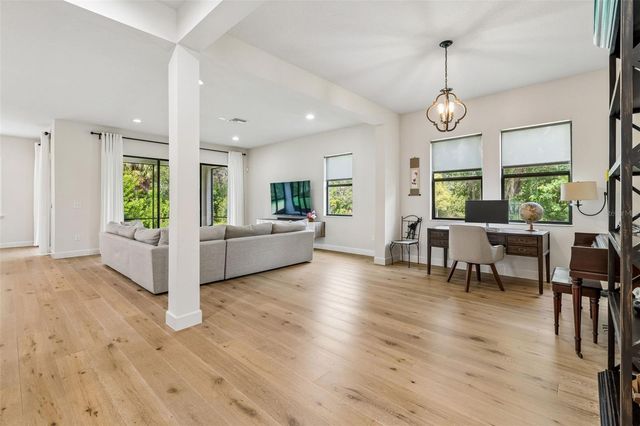7872 MARSH POINTE DRIVE, Tampa, FL 33635
