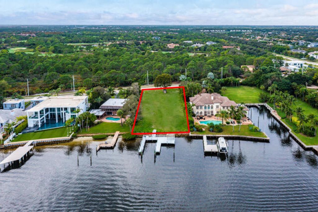 14880 Palmwood Road, Palm Beach Gardens, FL 33410