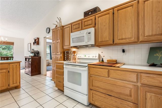 26 Cheddar Circle, Bella Vista, AR 72715