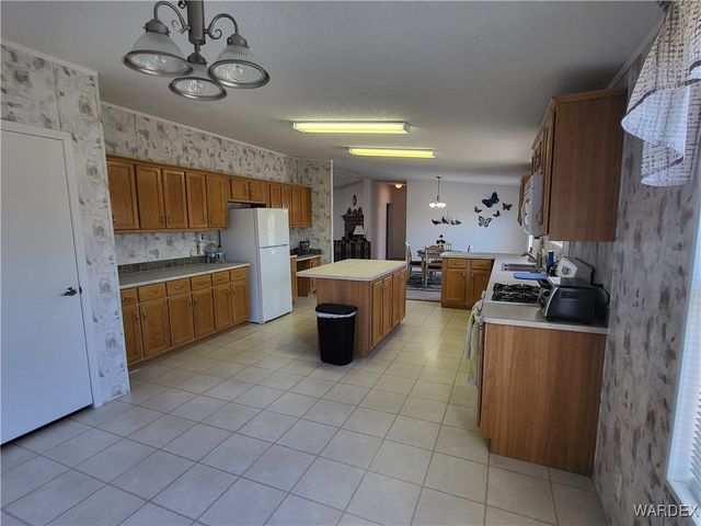 26012 N Peach Lane, Meadview, AZ 86444
