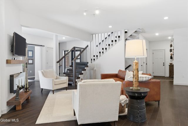 43 Doten Avenue, Saratoga Springs, NY 12866