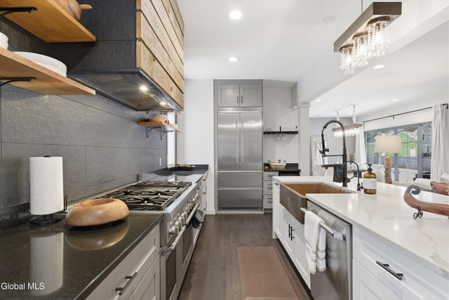 43 Doten Avenue, Saratoga Springs, NY 12866