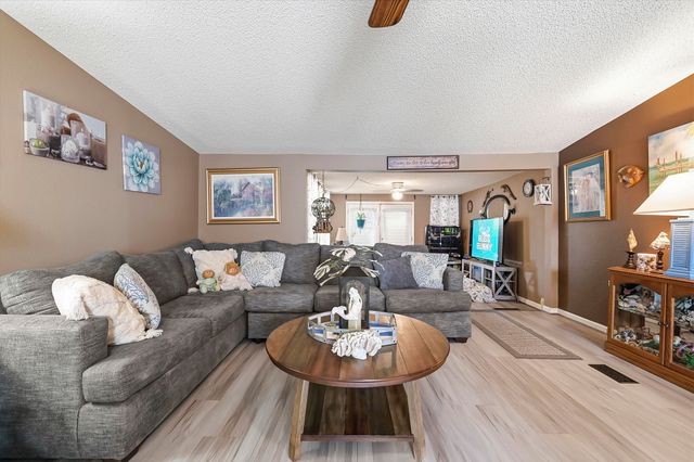 852 Old Magnolia Dr., Conway, SC 29526