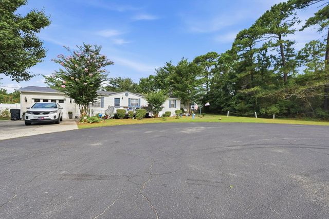 852 Old Magnolia Dr., Conway, SC 29526