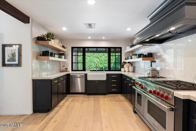 9836 E TOPAZ Drive, Scottsdale, AZ 85258