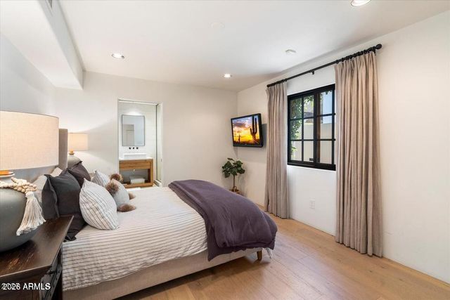 9836 E TOPAZ Drive, Scottsdale, AZ 85258