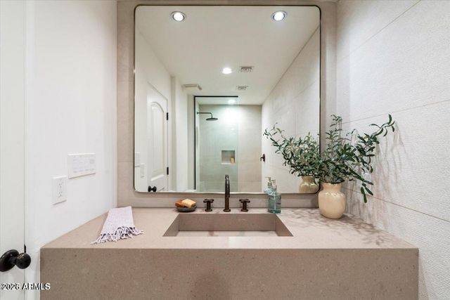 9836 E TOPAZ Drive, Scottsdale, AZ 85258