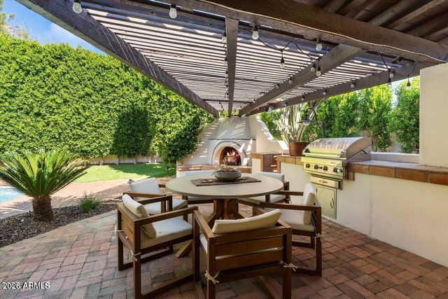 9836 E TOPAZ Drive, Scottsdale, AZ 85258