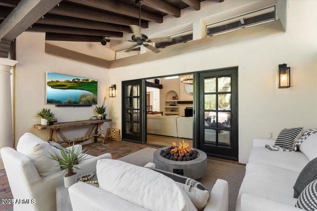 9836 E TOPAZ Drive, Scottsdale, AZ 85258