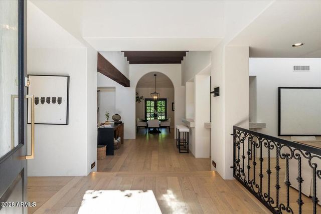 9836 E TOPAZ Drive, Scottsdale, AZ 85258