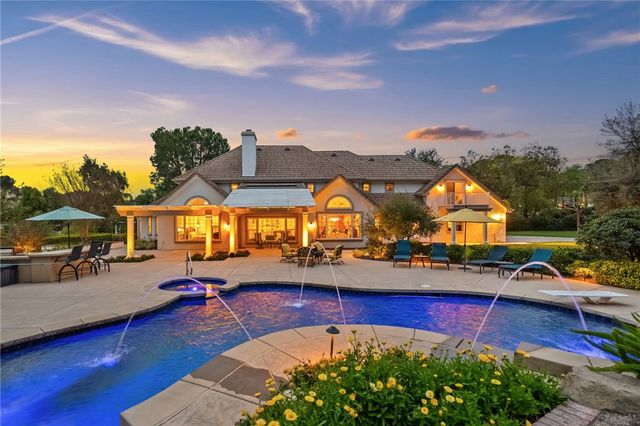 43925 El Lucero, Temecula, CA 92592