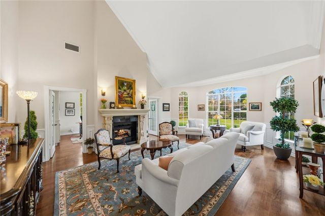 43925 El Lucero, Temecula, CA 92592