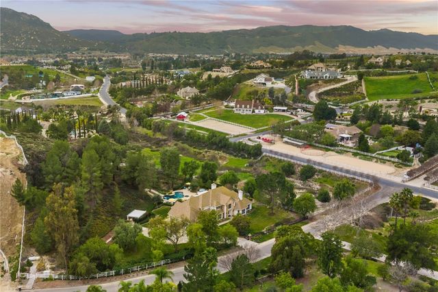 43925 El Lucero, Temecula, CA 92592