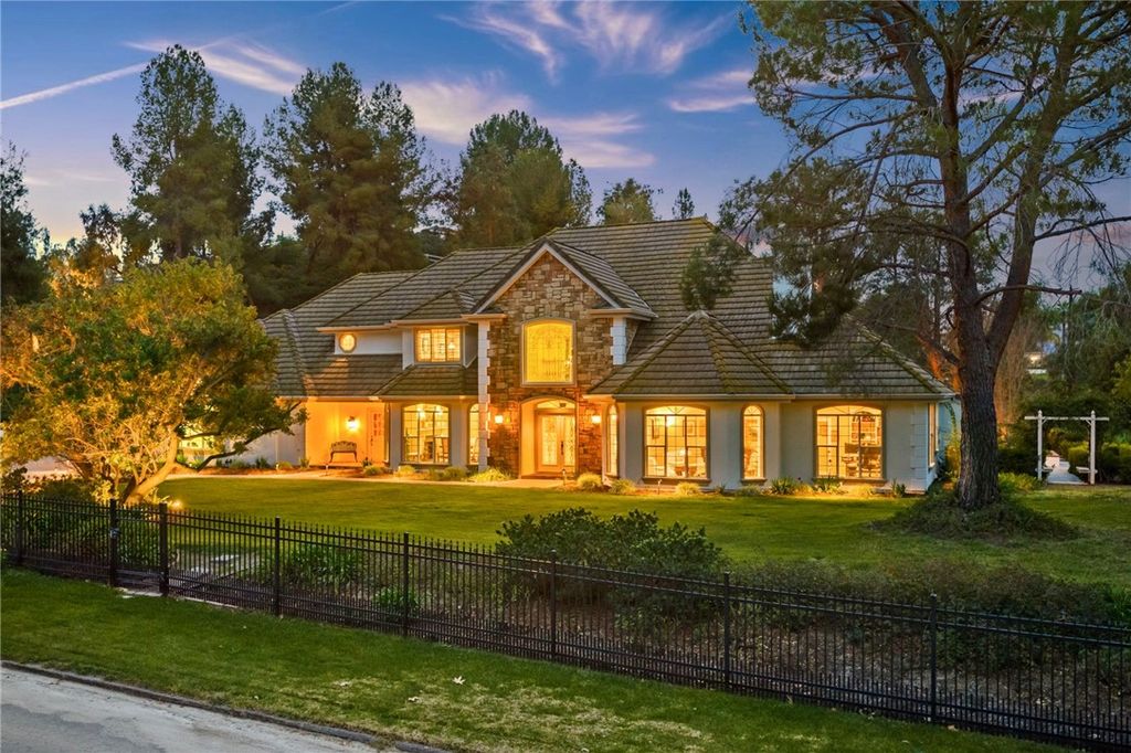 43925 El Lucero, Temecula, CA 92592