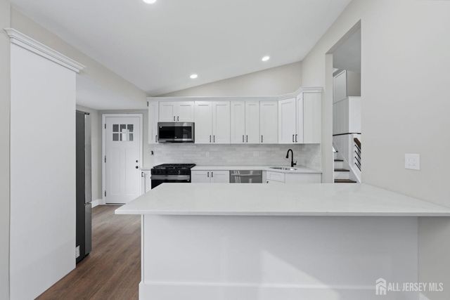 5 Harold Street, Old Bridge, NJ 08857