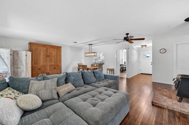 13260 Erin Dr, Auburn, CA 95603