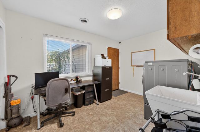 13260 Erin Dr, Auburn, CA 95603