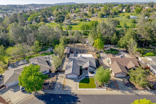 13260 Erin Dr, Auburn, CA 95603