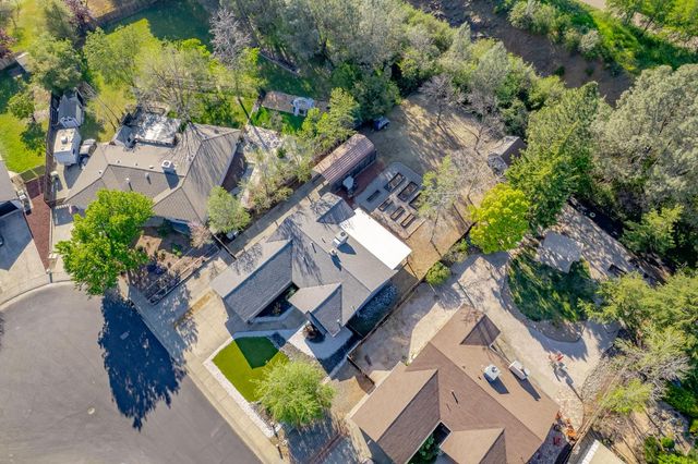 13260 Erin Dr, Auburn, CA 95603