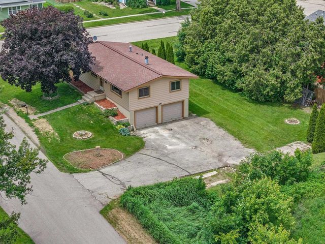 1120 South Street, Black Earth, WI 53515