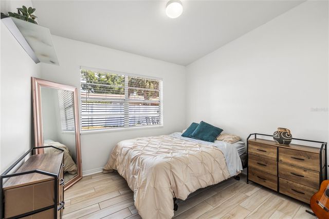 2125 W HIAWATHA STREET, Tampa, FL 33604
